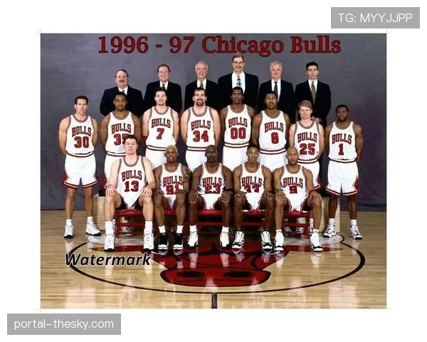 华立科技《NBA超级全明星》覆盖30支球队180位球星，构建收集养成对战一体化体验